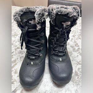 The North Face Women's McMurdo II Waterproof Black Fur-Lined Winter Boots